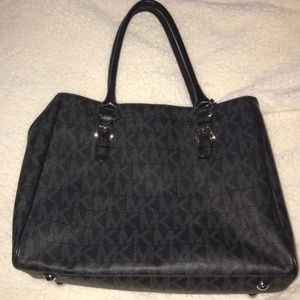 Michael Koran’s handbag